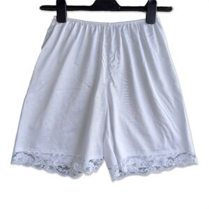 Underworks Pettipants Women Medium White Lace Trim Culotte Slip Bloomer 8481 USA